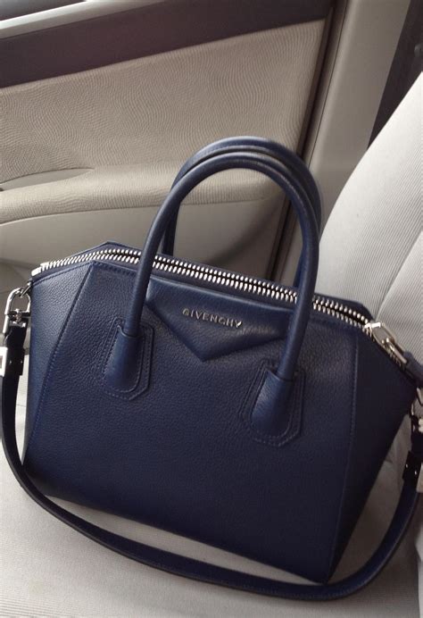 Post pics of your Givenchy Antigona .. Everything about Antigona